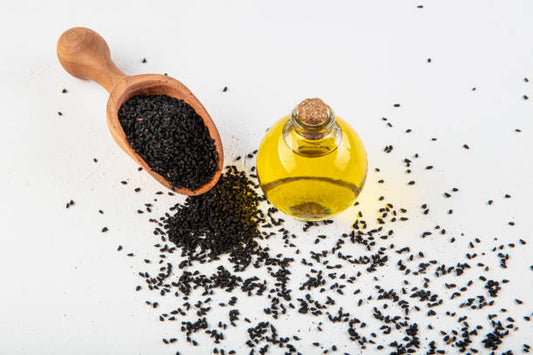 7 Surprising Kalonji Oil Benefits for Hair